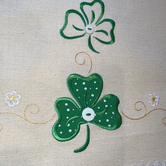 St. Patrick’s Day table runner - Picture 5 of 6